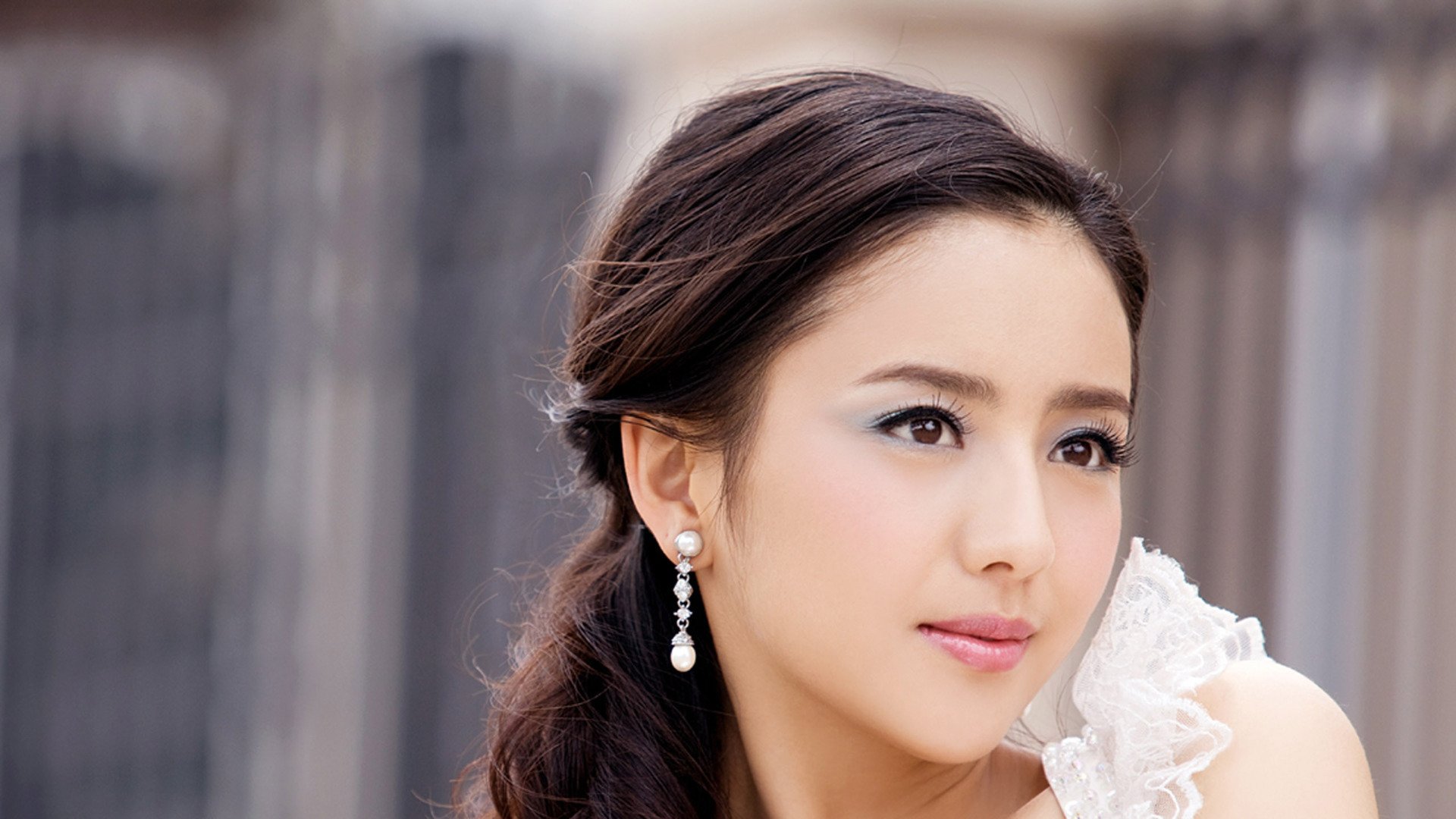佟丽娅的瓜，爆了！离婚2年后，她又栽到了渣男手里