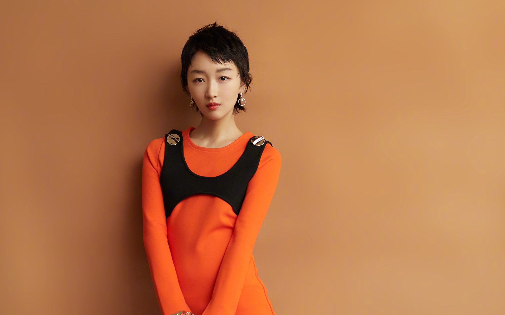 周冬雨刘昊然恋情传闻背后，探寻明星成长与价值女孩因名字里一个字，影响了保研资格，妈妈后悔不已：是我害了她