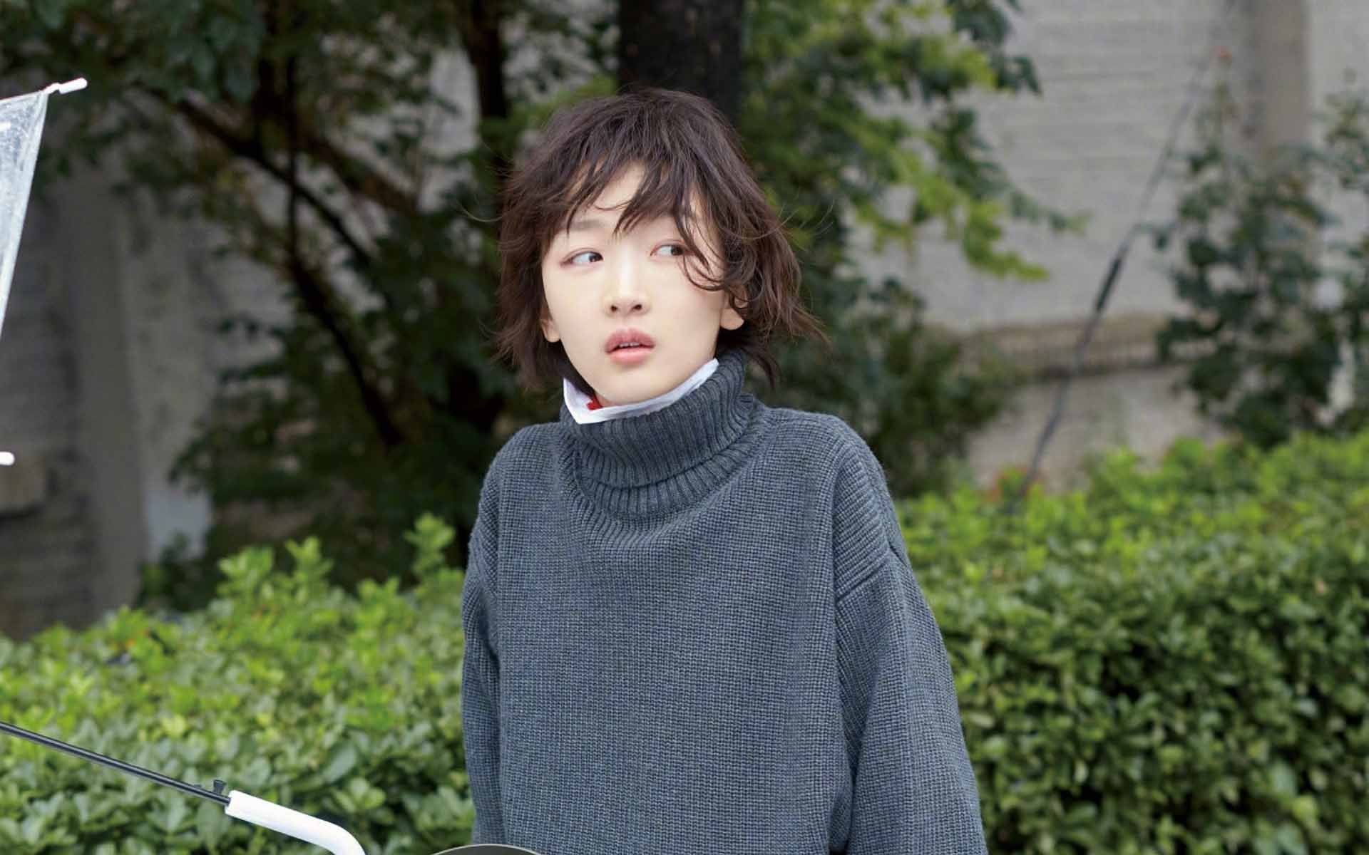 周冬雨新长发造型好美啊！最新亮相出场堪比超模，身材也变性感了