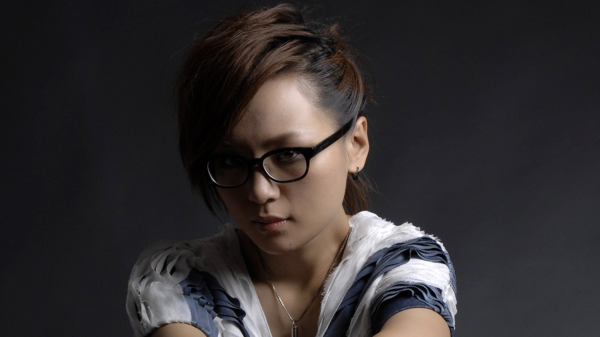 坎坷的周笔畅：38岁仍未婚，父母疯狂催婚，她恨嫁吗