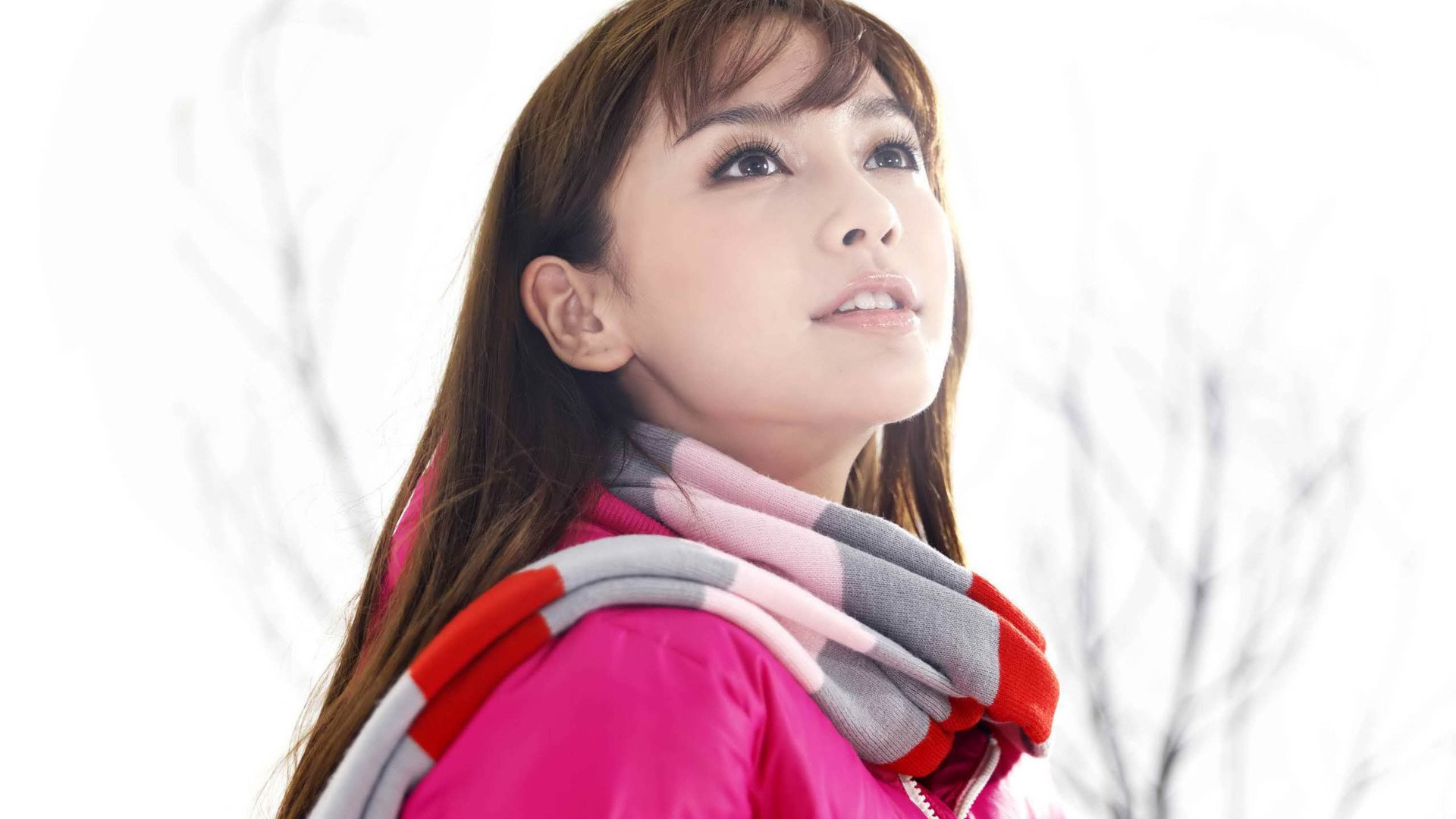张晚意/魏大勋/王阳锁新代言！于适/Angelababy/娜然登刊大赏