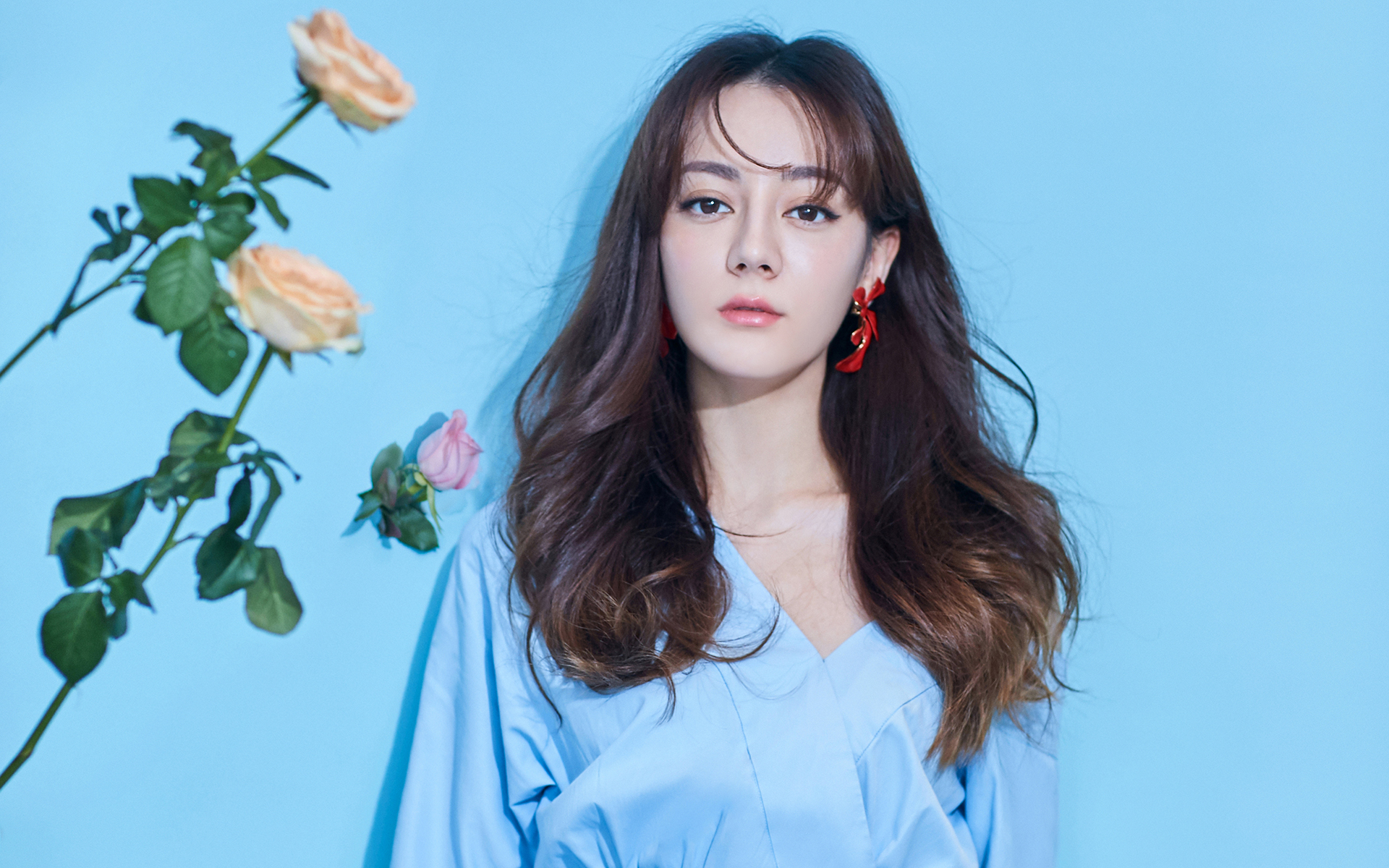 拍摄迪丽热巴、龚俊的镜头后，竟然是......26张晚清老照片，名妓果然是名妓，就算是放在今天那也是妥妥美女