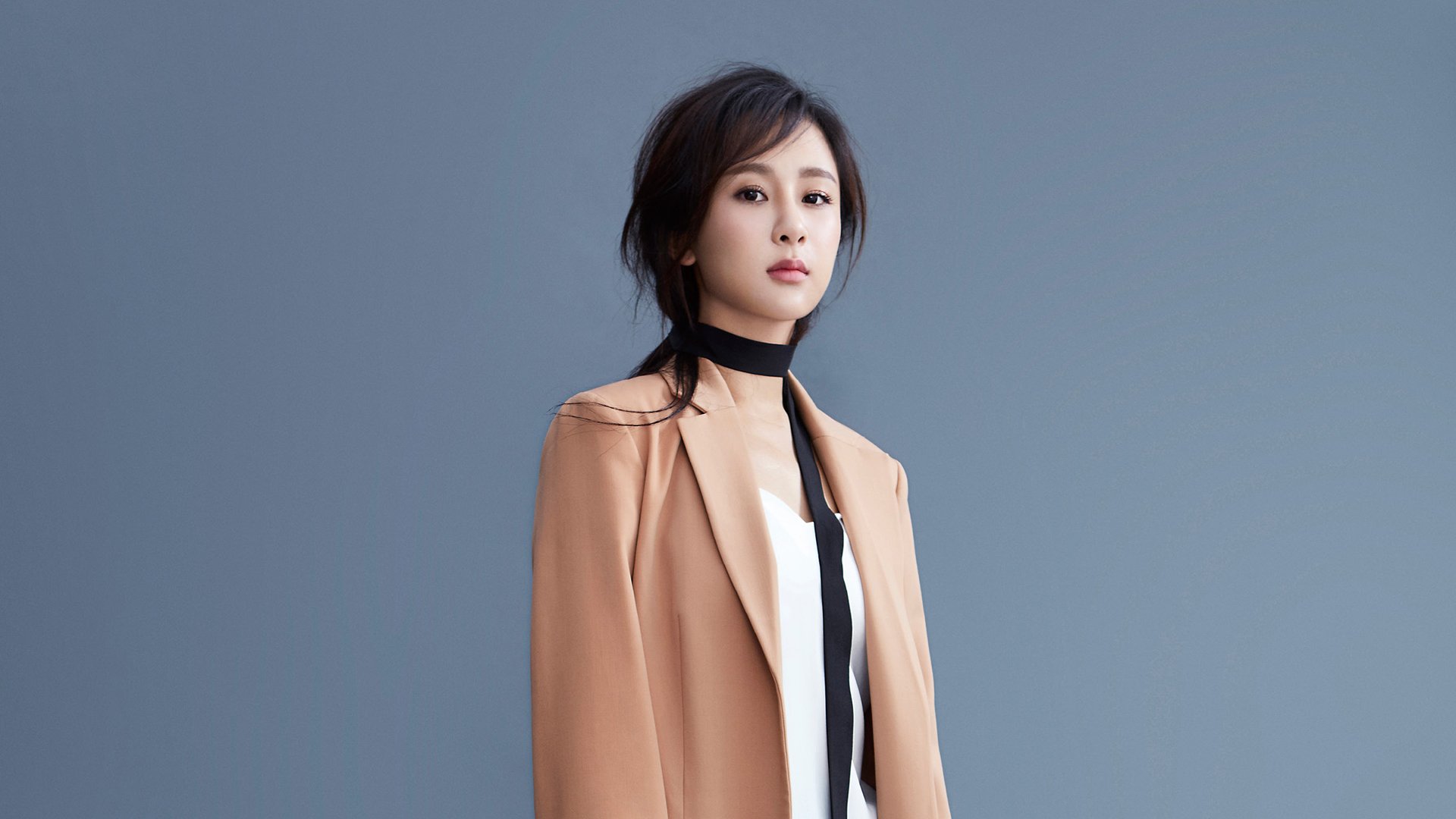 杨紫主演的《要久久爱》即将开播，杨紫带来一段动听的《小时候》“一尿成名”任素汐：上半身是平凡，下半身是贪婪，又丑又性感