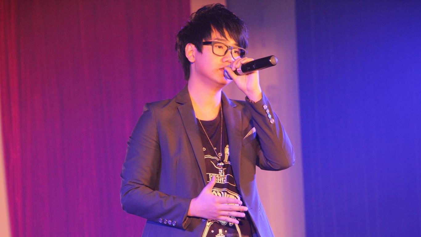 汪苏泷、毛不易不抗票？音乐节不可抗力取消，网友：换谁来都不行“最美丈母娘火了，女婿表示也很无奈”，哈哈这丈母娘也太年轻了