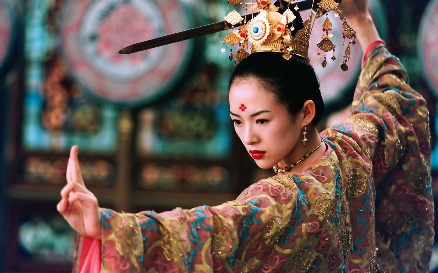 章子怡夫妇携子女外出用餐，一人带一娃超有爱，汪峰近状胖了不少央视名嘴肖晓琳：退休5个月后离世，26字遗言令人泪目，年仅55岁