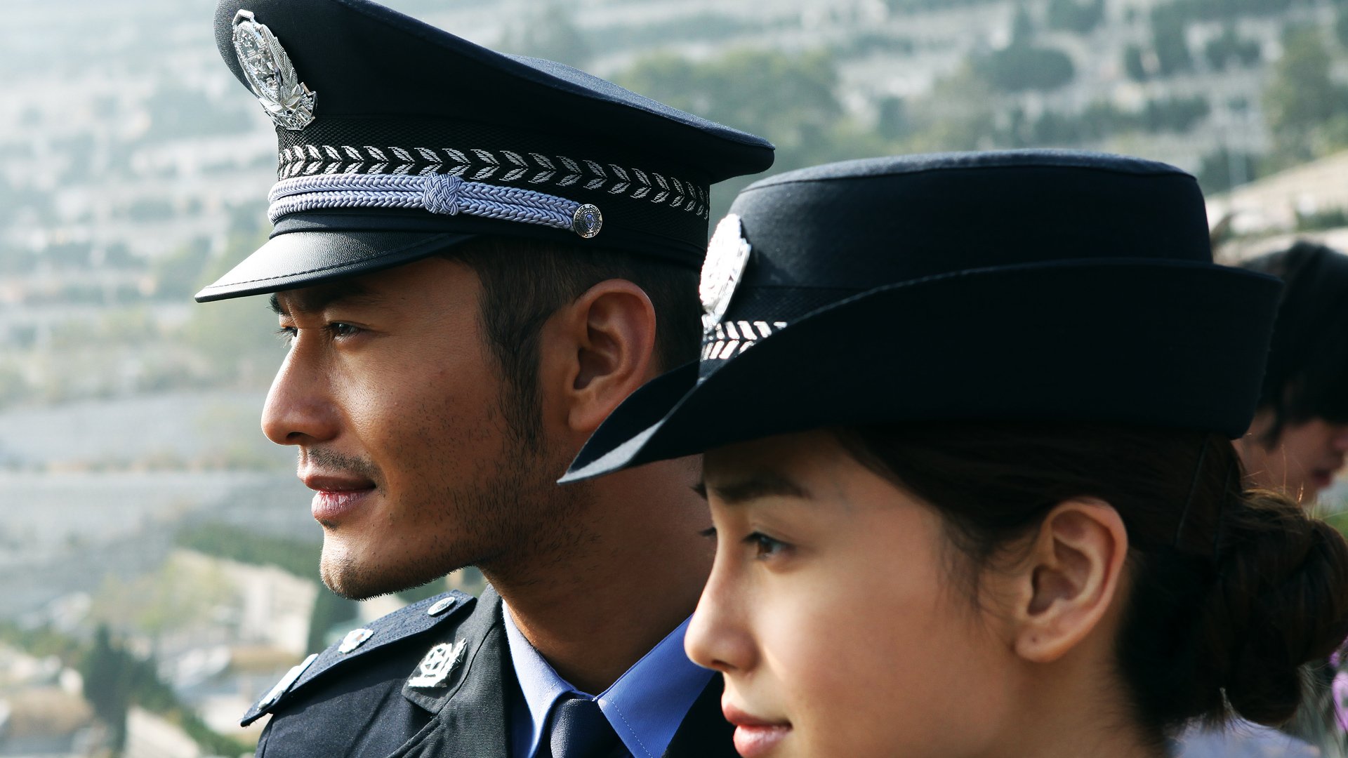纪实：黄晓明资产被杨颖“卷走”25亿，贾乃亮、刘亦菲出面说情况刀郎解释了与云朵同居缘由，是其妻子同意