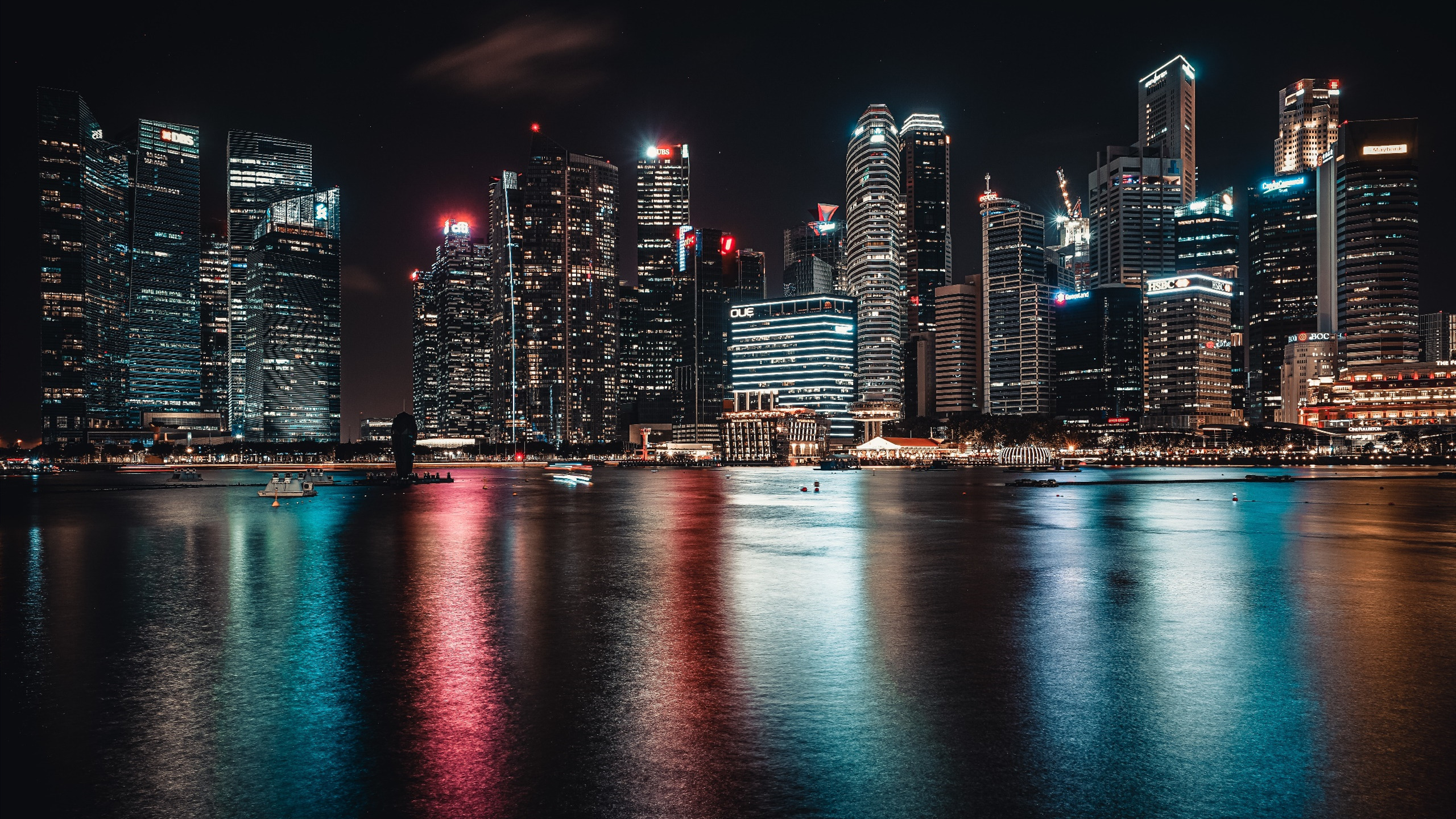 蓝洁瑛的最后一夜，屋里有许多奇怪的响动，撕下了香港的遮羞布